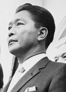 220px-Ferdinand_Marcos_at_the_White_House